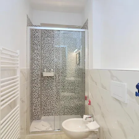 Galliano In Apartament