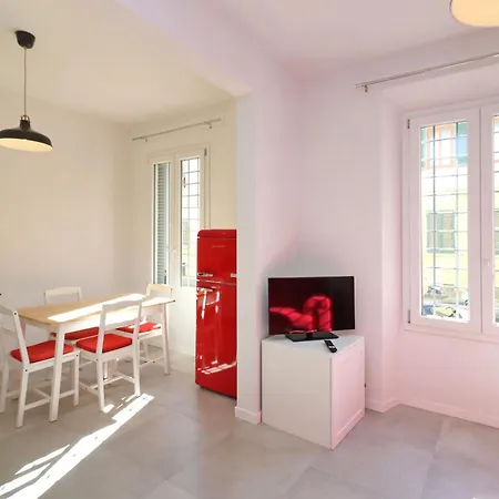 Galliano In Apartament